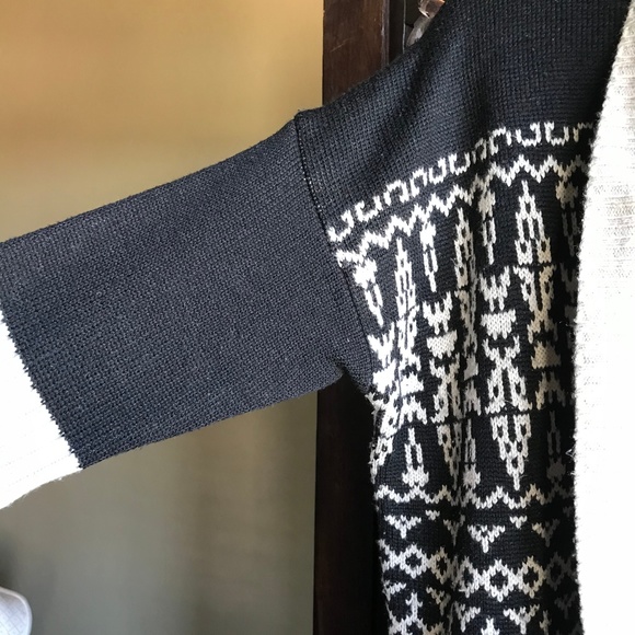 🌨 John Paul Richard Black and Gray Cardigan - Picture 6 of 8